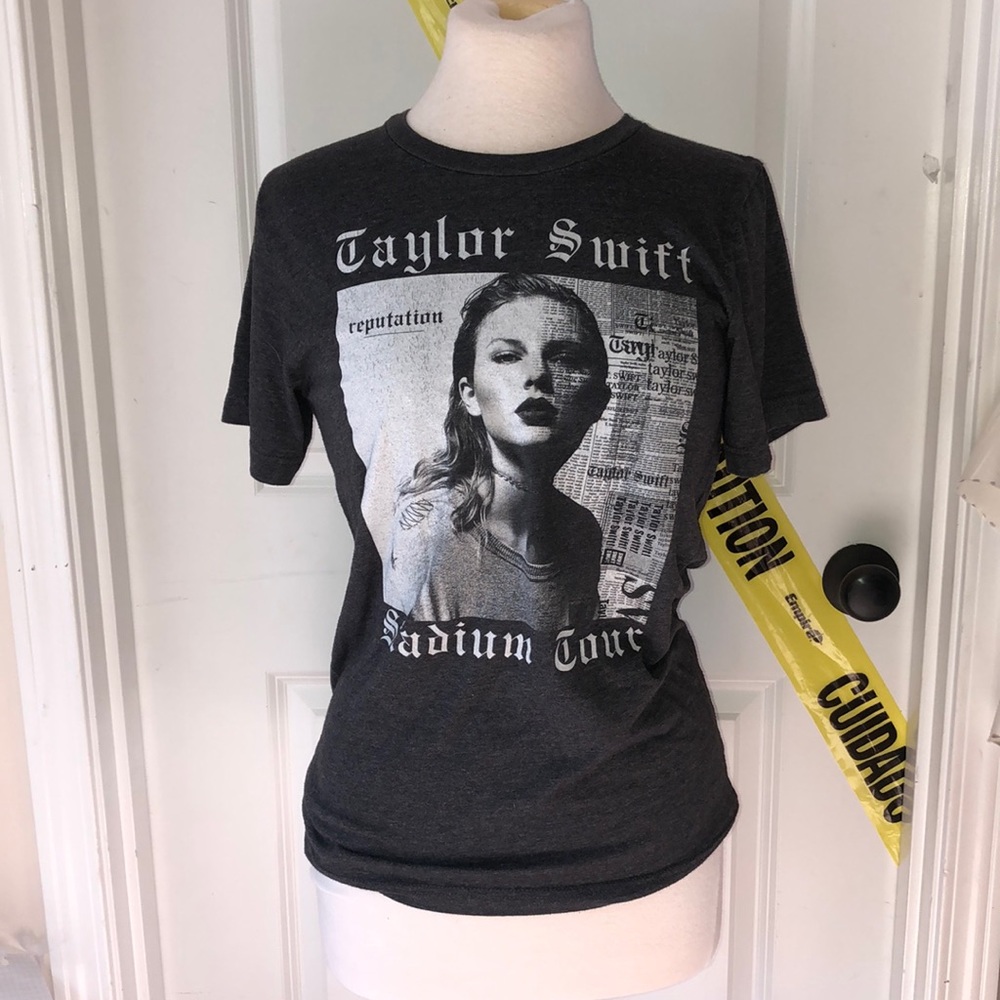 Taylor swift reputation tour shirt